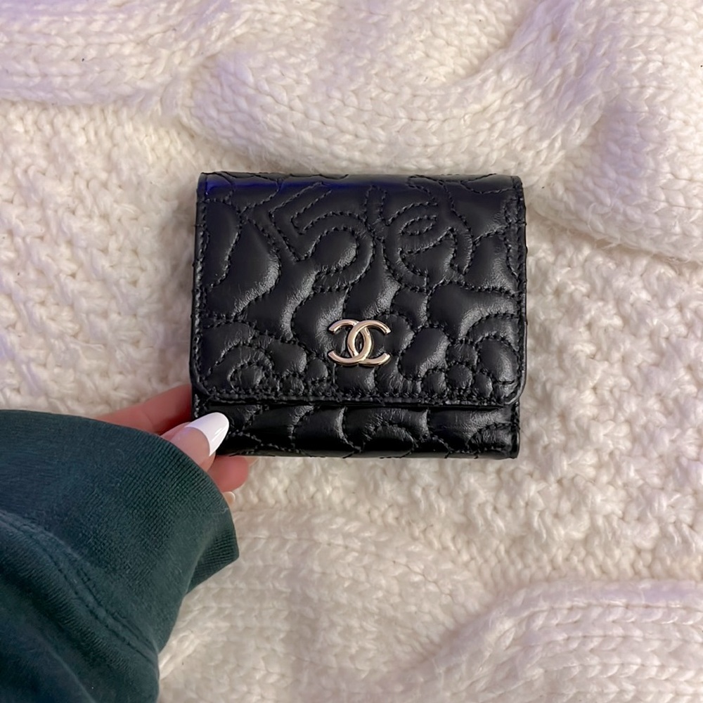 Chanel flower print wallet